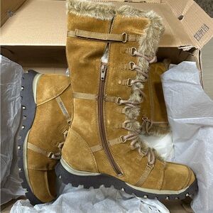 Skechers Brown Winter Boots with Fur Lining